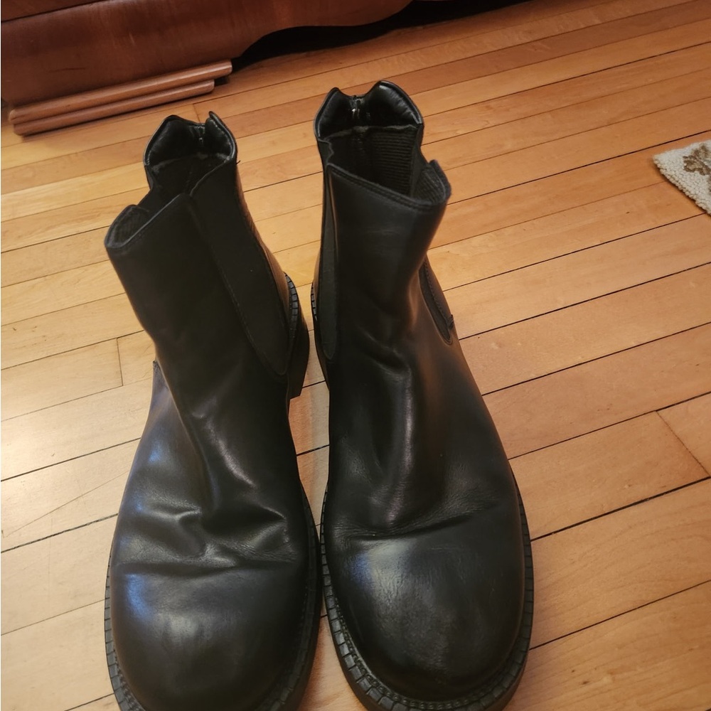 Men's Black Leather Boots - Picture 4 of 8